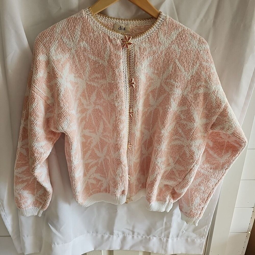 Dia North of Boston Vintage Hand Knit Sweater Pink Flower Buttons Sz M.  T031